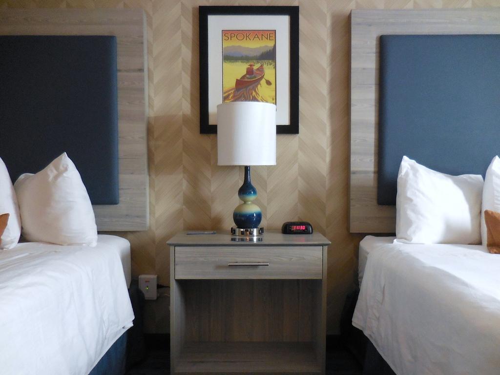 Silverstone Inn & Suites Спокан-Вэлли Экстерьер фото